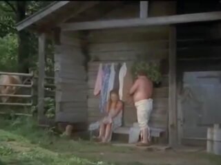 Scène avec leonov golyy en sauna nu papa gros homme poilu: xxx film e2