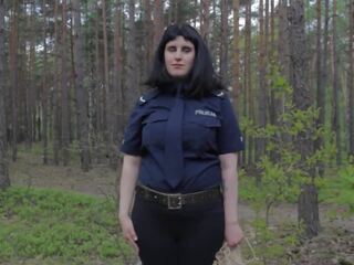 Fekete assasin vs. policewomen clone